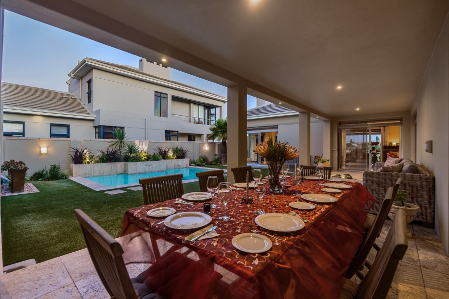 5 Bedroom Property for Sale in Sunset Links Western Cape